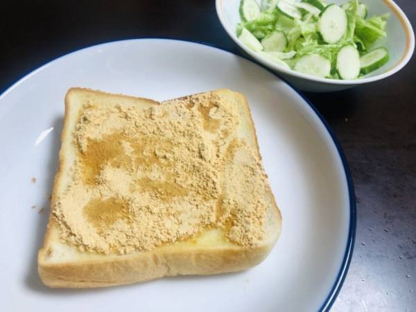 混ぜて塗るだけ！　お手軽きなこトーストレシピ　「救世主」「早速朝食に」