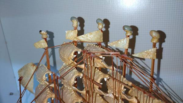 親戚「ばあちゃん家を解体したら出てきた」　祖父の力作に「とても素人の細工とは思えない」