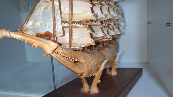 親戚「ばあちゃん家を解体したら出てきた」　祖父の力作に「とても素人の細工とは思えない」