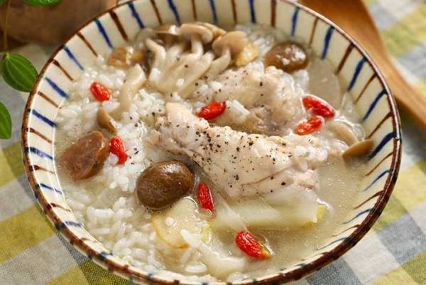 手羽元がホロホロ崩れる…　忘年会で疲れた胃にしみる『簡単料理』とは？