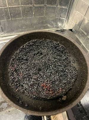 パエリアを作ろうとした大学生が「泣いた」　理由に「無事でよかった…」