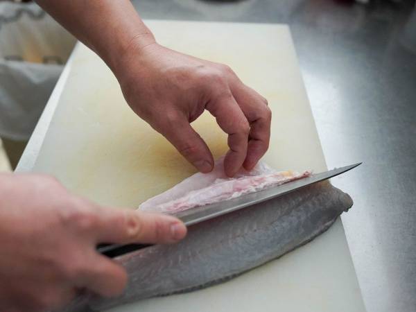 手に残った魚の生臭さ、一番落ちやすいのは？　メーカーが実施した本気の検証に「まさかの結果」