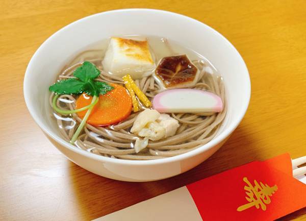 雑煮に飽きたら試して！　投入したら食が進むモノに「ありだったんだ…」