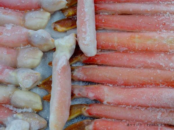 水っぽくしたくない！　冷凍カニを上手に解凍するコツに「これが正解か！」