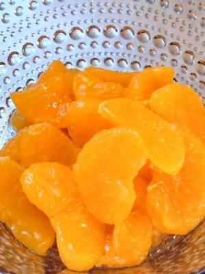 ミカンの薄皮がつるんと剥ける！　家にあるアレを使った裏技に「缶詰みたい」「その発想はなかった」