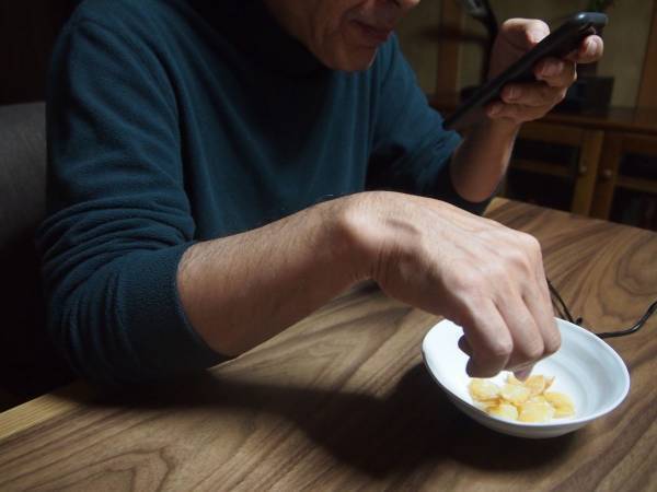 『おっとっと』を驚きのアレンジ　森永製菓公式のアイディアに「絶対にうまい」「やってみます」