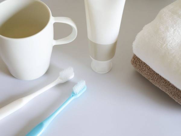 歯ブラシの硬さ、何を選ぶのが正解？　歯科医が教える正しい歯の磨き方に「初耳でした」「ずっと間違ってた」