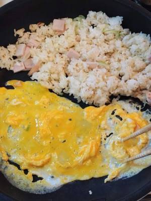 チャーハンをパラパラに仕上げるには？　キユーピー直伝のちょい足しアイディアに「たったこれだけで！」「劇的」