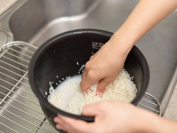 炊飯に適しているのは軟水？　硬水？　企業の解説に「そうだったのか！」