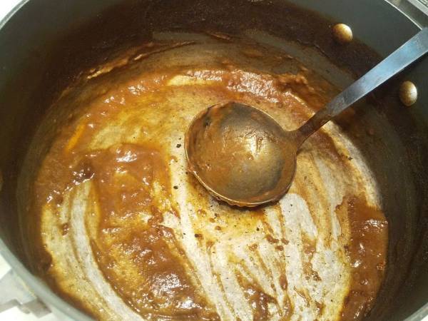 カレー鍋でスポンジをダメにしない方法とは？　誰でもできる方法に「これはありがたい」