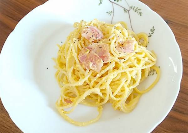 すぐできる簡単濃厚カルボナーラ　使った材料は？「意外すぎ」「なんてクリーミー」