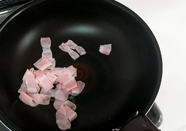 すぐできる簡単濃厚カルボナーラ　使った材料は？「意外すぎ」「なんてクリーミー」