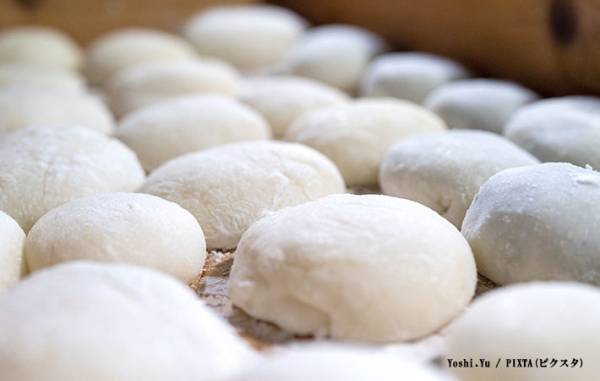 レンチンだけで硬い餅を復活させる方法に「めっちゃ伸びる」「あっという間！」