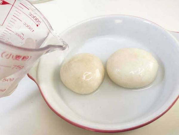 レンチンだけで硬い餅を復活させる方法に「めっちゃ伸びる」「あっという間！」