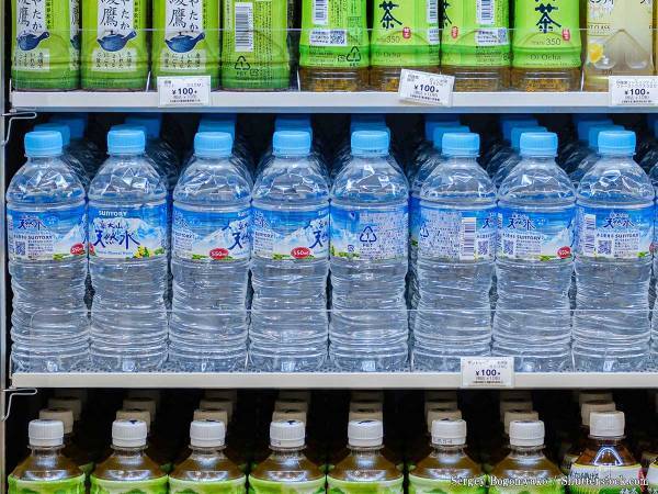 一部で断水が起きている被災地に、サントリーがミネラルウォーター約１８万本を供出