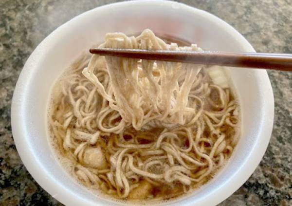 「スープも飲み干しちゃった！」　『日清の最強どん兵衛 鴨だしそば』２種を食べ比べてみた