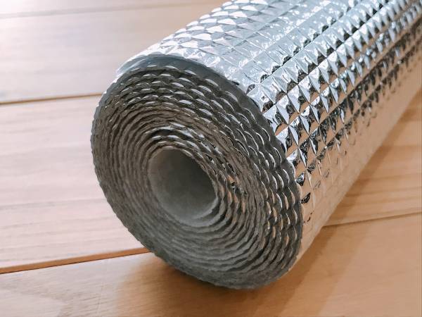 カイロと合わせて用意しておきたいアルミート　災害時に役立つ活用法とは？