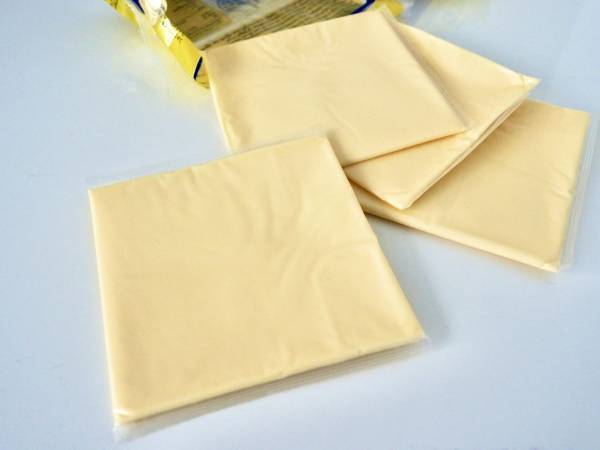 スライスチーズをレンチンすると○○に変身？　驚きの代用アイディアに「これはすごい」「考えたことなかった」