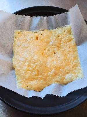 スライスチーズをレンチンすると○○に変身？　驚きの代用アイディアに「これはすごい」「考えたことなかった」