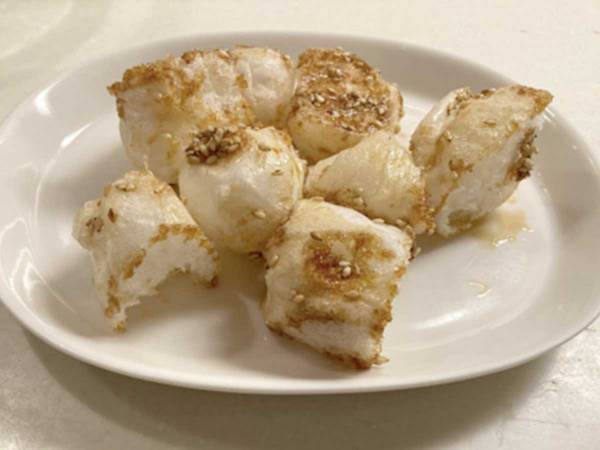 レンチン３分で完成！　切り餅１個で作れる簡単おやつに「半信半疑だった」「ザクザク」