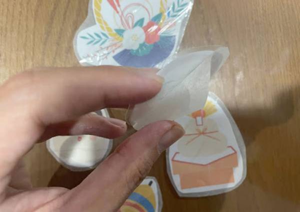 子供がねだってくるフレークシール　家で手作りする方法に「コスパ最高」「なんて簡単」