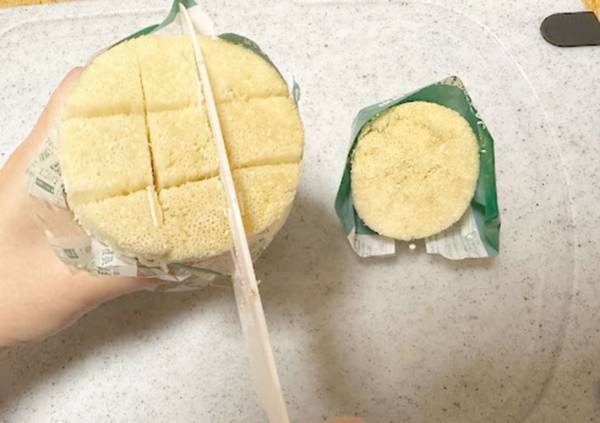 早く知りたかった！　えのきが散らばらない切り方が目からウロコ