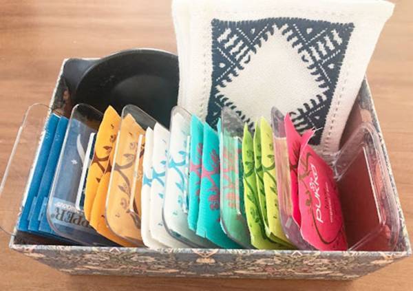 セリアで品薄のハンカチスタンド　思わぬ活用法に「こりゃ人気なわけだ」「シンデレラフィット」