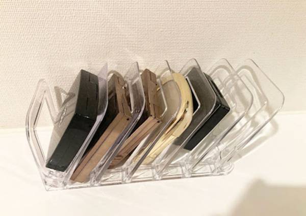 セリアで品薄のハンカチスタンド　思わぬ活用法に「こりゃ人気なわけだ」「シンデレラフィット」