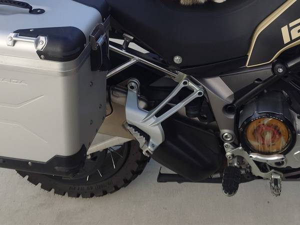 駐車場に停めていたバイク　戻ったら『見知らぬライダー』が乗っていて？