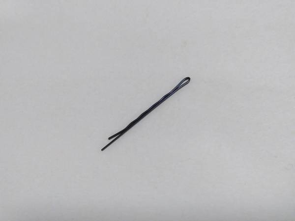 ほつれたニットをあっという間に直す裏技　ヘアピンを使って○○するだけで？