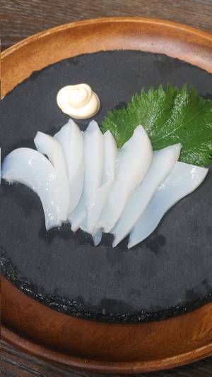 串に刺さった『おでん』に仰天　違和感のある卵に「バグる」