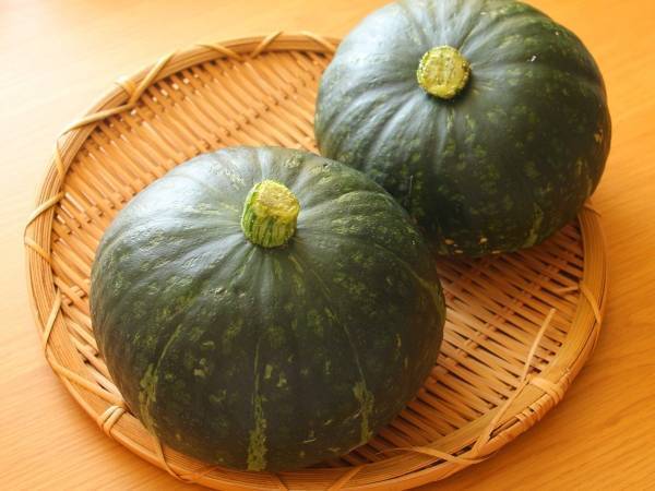 カボチャの種を取るにはどの家庭にもある◯◯を使う？　目からウロコのテクニックに「これなら簡単」「やってみる」