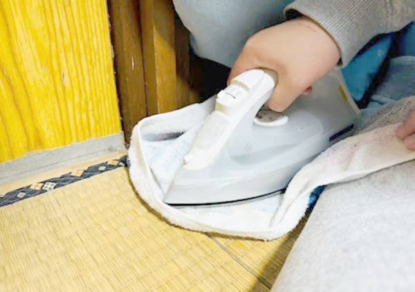 家具をどかしたら、畳がへこんでる…　意外な直し方に「半信半疑だった」