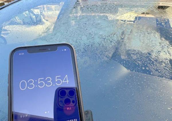 フロントガラスの霜、どう落としてる？　超簡単な方法に「もう待たなくていい！」