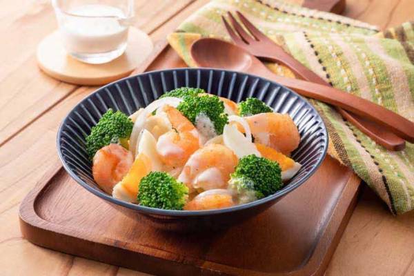 あのお正月番組でも起用！　メーカーに聞いた『ほぼ』シリーズに「やっぱり騙されそう！」