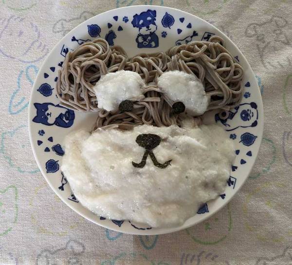 お昼ごはんに作ったとろろそば　写真に絶賛の声が相次いだワケが？　「食品サンプルで欲しい」