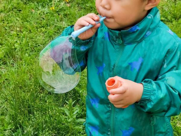 実は結構汚れてる！　ウインドブレーカーの正しい洗い方と撥水加工を復活させる方法