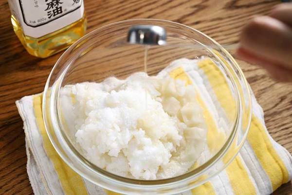 切り餅の意外な使い方に「その発想はなかった」　温かいご飯と混ぜれば…？