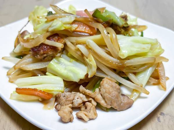 水っぽくならない野菜炒めの作り方が目からウロコ！　⚪︎⚪︎の量を調整するだけで？