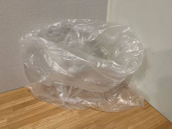 丸椅子をひっくり返すだけ？　避難所で役立つ『アレ』の作り方を警視庁が解説