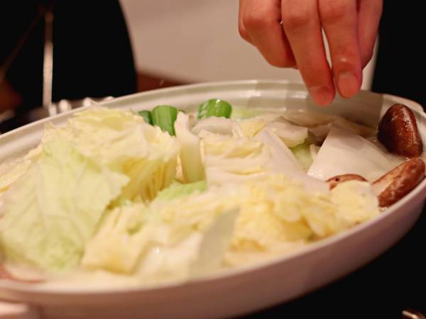 煮崩れしやすい鍋のネギと豆腐　対策に「その手があったか」「いいこと聞いた」