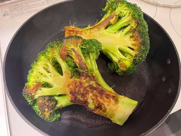 うまみがギュッ！　ブロッコリーのまさかの食べ方に「なんかすごく贅沢している気分」