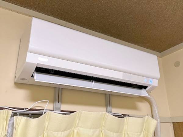 エアコンの風向きは、上？下？　三菱電機おすすめの角度に「すぐやってみたい」