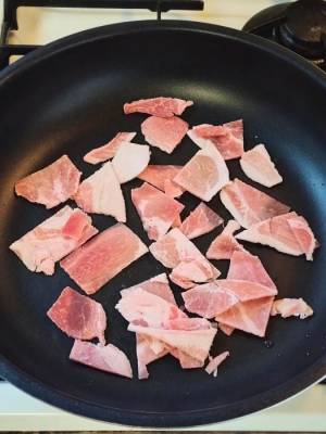 ベチャッとならない焼きそばを作るには？　水を使わない方法に「たった５分で？」「放置するだけとは！」