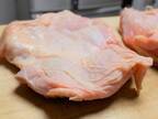 皮付きの鶏肉がおもしろいほどスパッと切れる方法　⚪︎⚪︎をくるくると巻くだけで？
