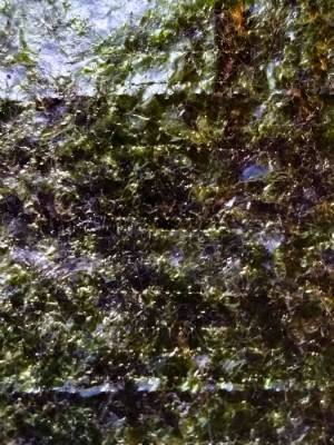 噛み切りにくい恵方巻きの海苔　あるモノを使った解決策に「天才かよ」「そういうことか！」