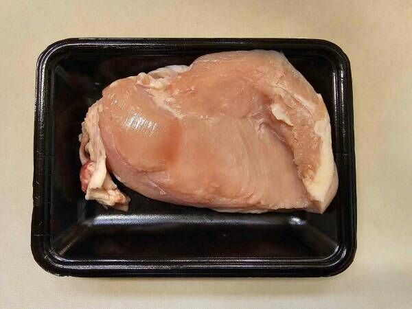 『切り方ひとつ』で鶏むね肉が驚くほど柔らかくなる方法に「マジ神」「ずっとやる」