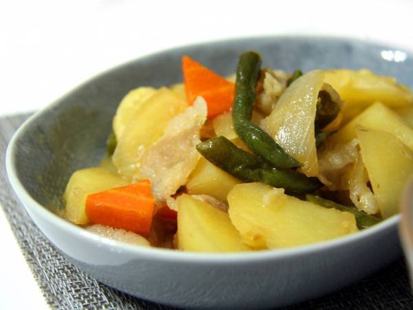 ホクホクしみしみの肉じゃがを作るには？　アイリスオーヤマのコツに「今度やってみる」