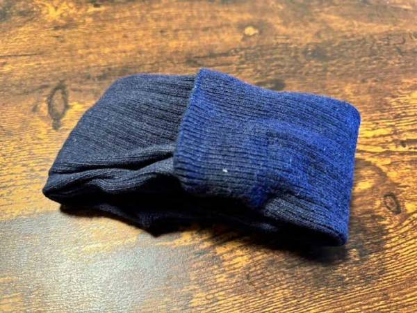 「逆だと思ってた」「驚きを隠せない」　靴下はどっちを上にして干すのが正解？