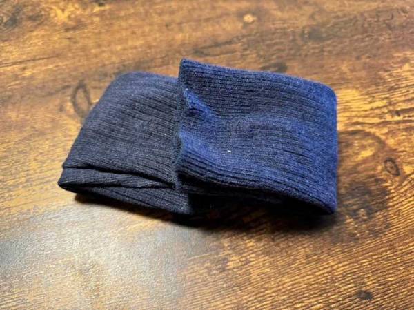 「逆だと思ってた」「驚きを隠せない」　靴下はどっちを上にして干すのが正解？